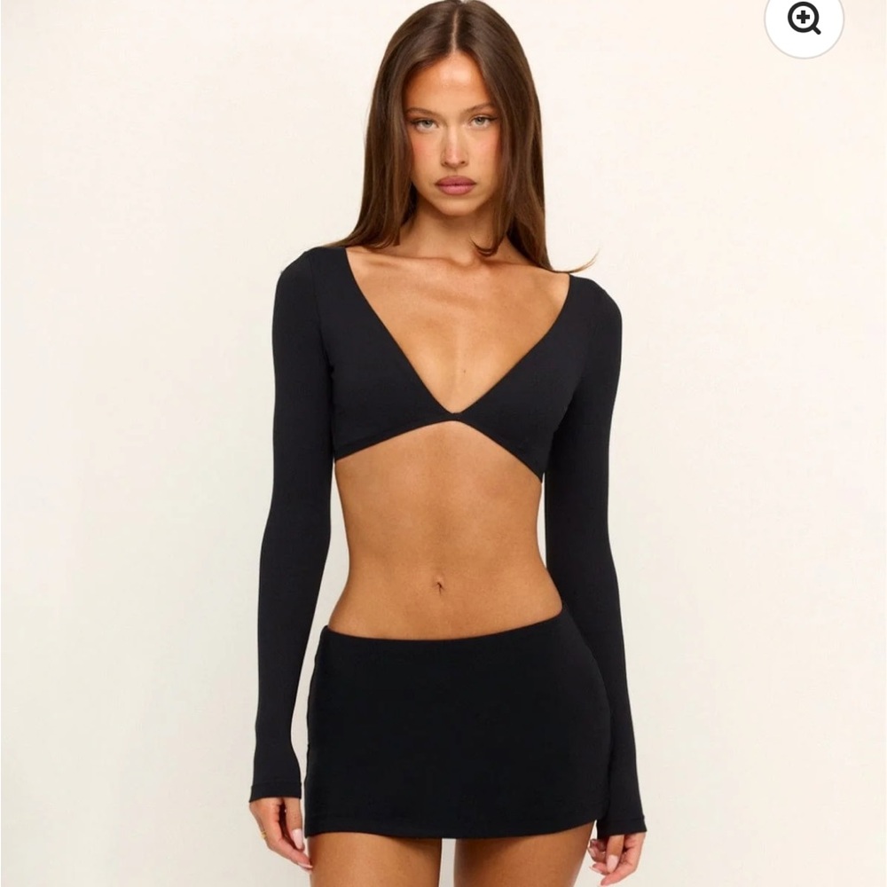 FORM CONTOUR LONG SLEEVE CROP
